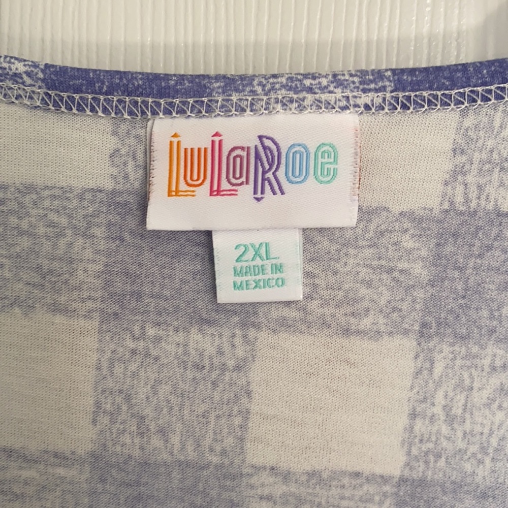 Lularoe top - Picture 2 of 3